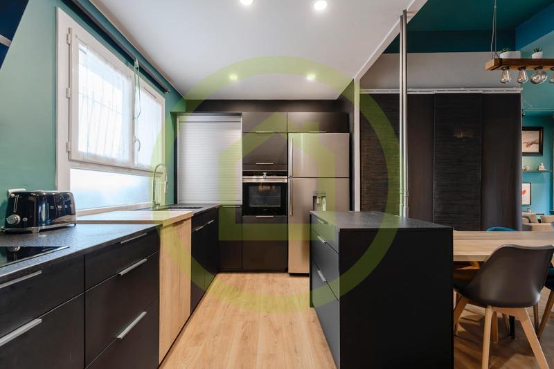 Appartement - 120 m² - 5 pièces