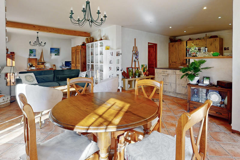 Maison - 160 m² - 5 pièces