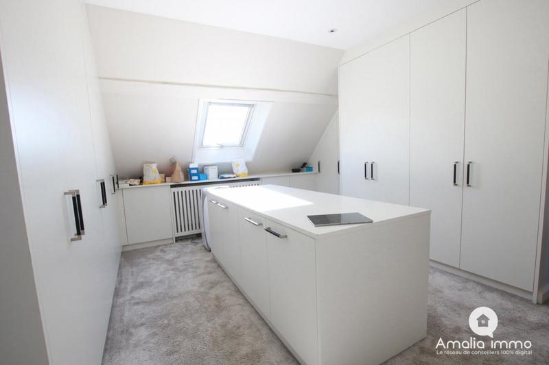 Demeure - 270 m² - 10 pièces