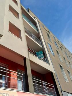 Appartement ancien - 81 m² - 3 pièces