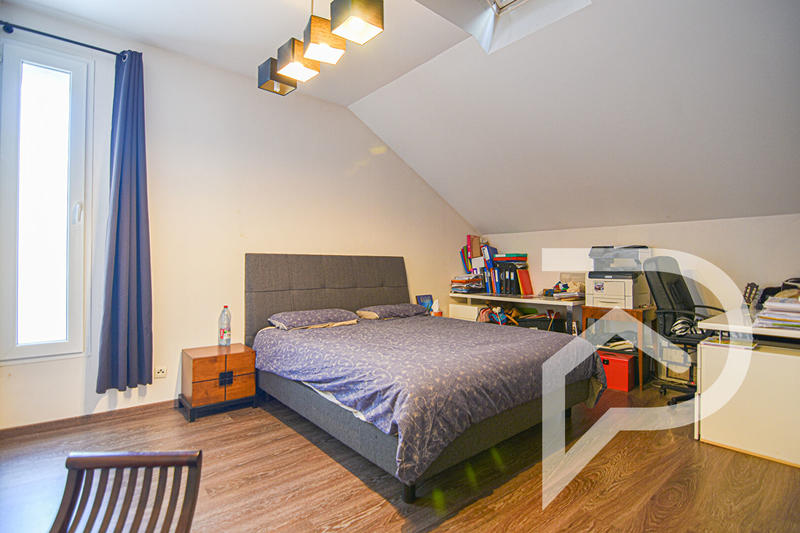 Maison - 147 m² - 6 pièces