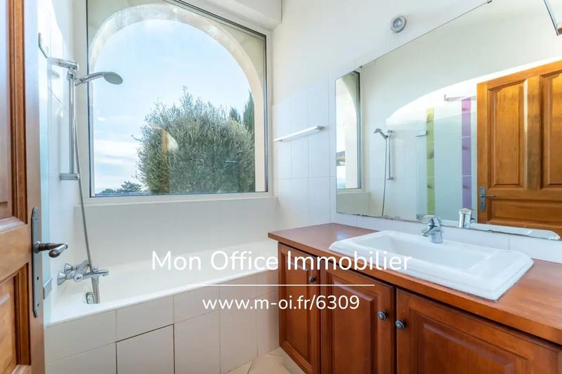 Maison - 178 m² - 6 pièces