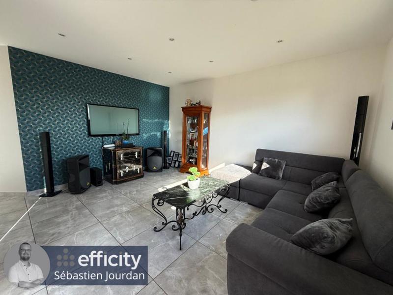 Maison - 138 m² - 6 pièces