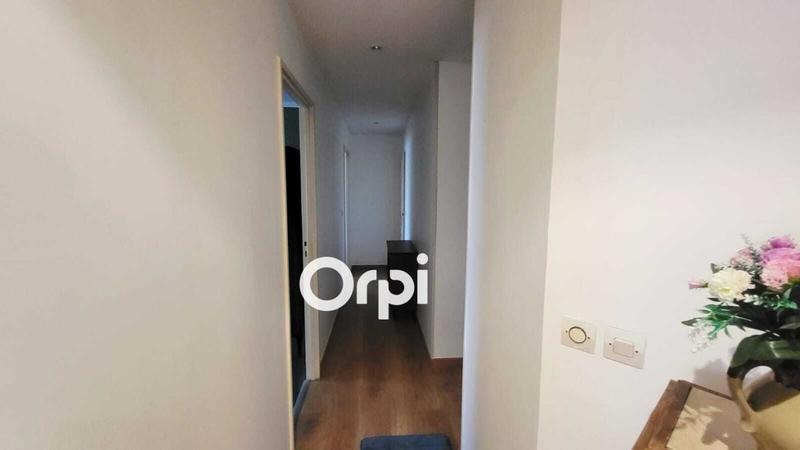 Appartement - 100 m² - 5 pièces