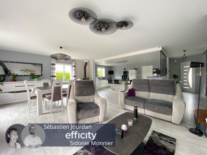 Pavillon - 180 m² - 6 pièces