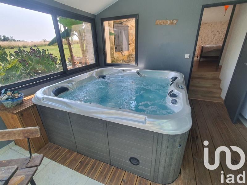 Maison - 360 m² - 8 pièces