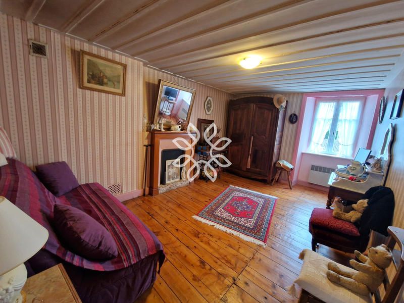 Maison de village - 160 m² - 9 pièces