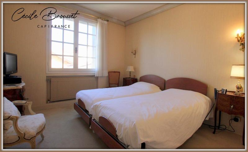 Villa - 286 m² - 11 pièces