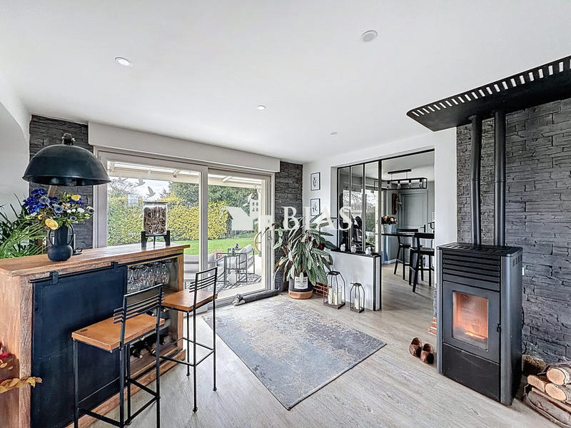 Maison - 170 m² - 7 pièces