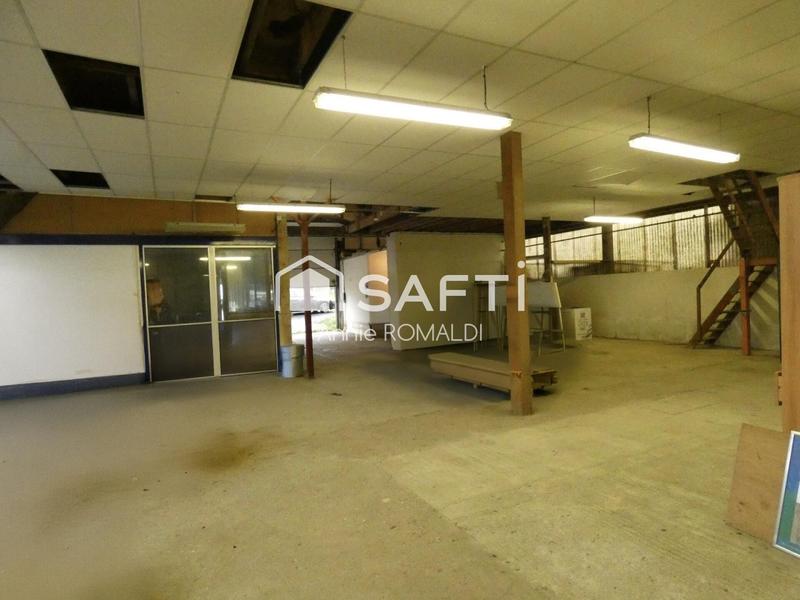 Local commercial - 300 m² - 4 pièces