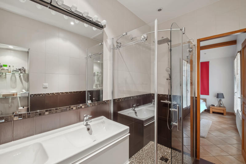 Maison - 147 m² - 6 pièces