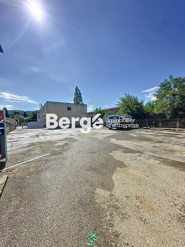 Entrepôt - 520 m²