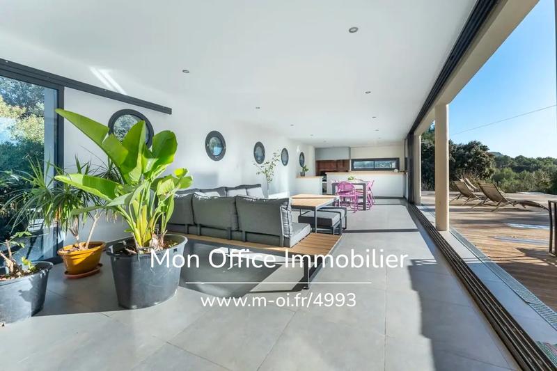 Villa - 212 m² - 7 pièces