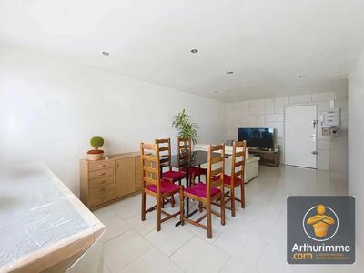 Appartement - 75 m² - 4 pièces