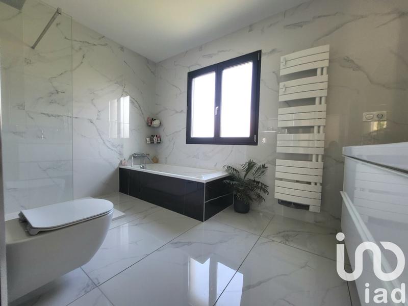 Maison - 120 m² - 4 pièces