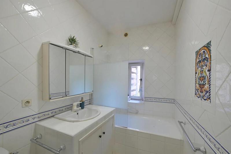 Maison - 187 m² - 7 pièces