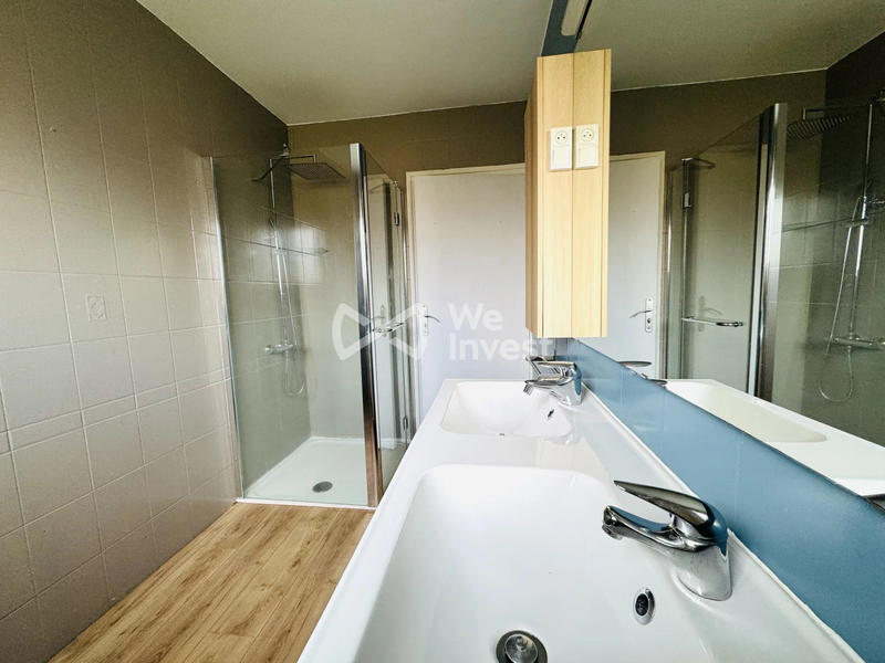 Maison - 205 m² - 7 pièces