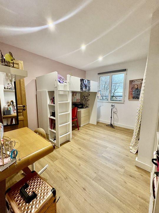 Villa - 225 m² - 7 pièces