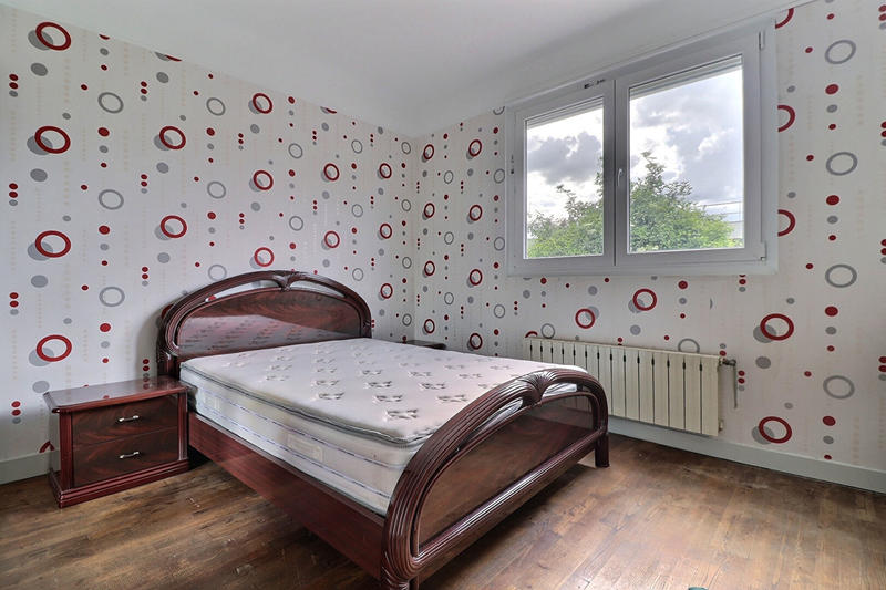 Maison - 97 m² - 8 pièces