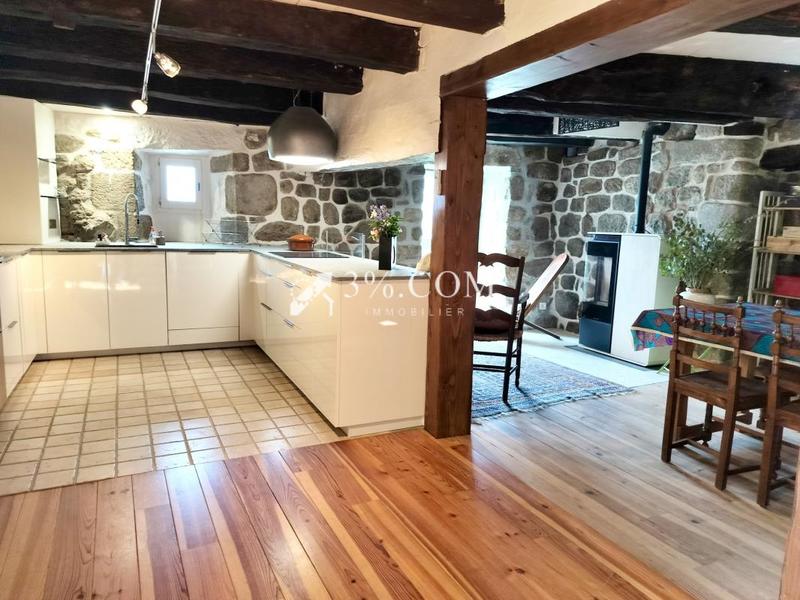 Mas - 266 m² - 11 pièces