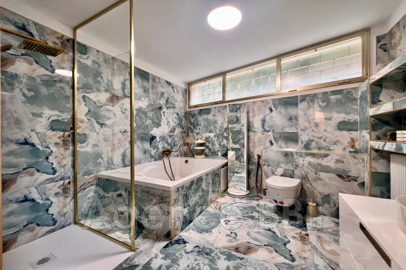 Appartement - 157 m² - 5 pièces