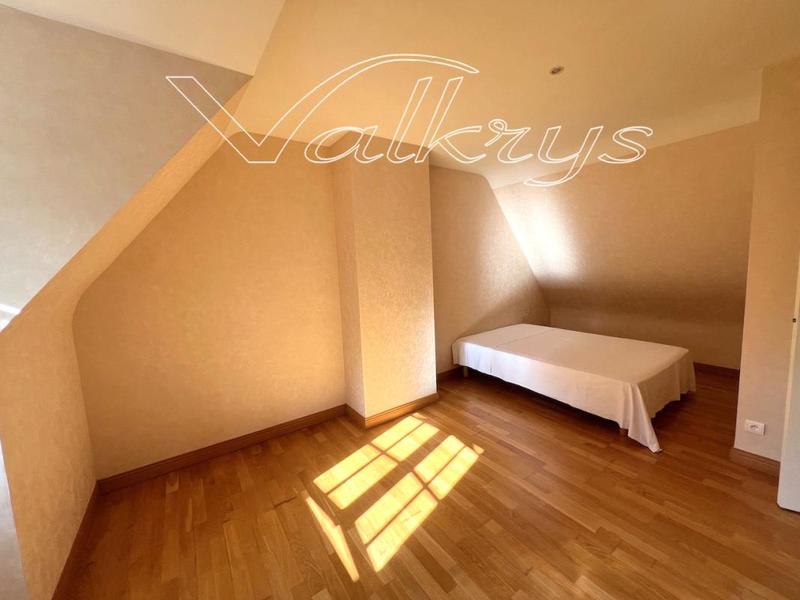 Propriété - 120 m² - 7 pièces