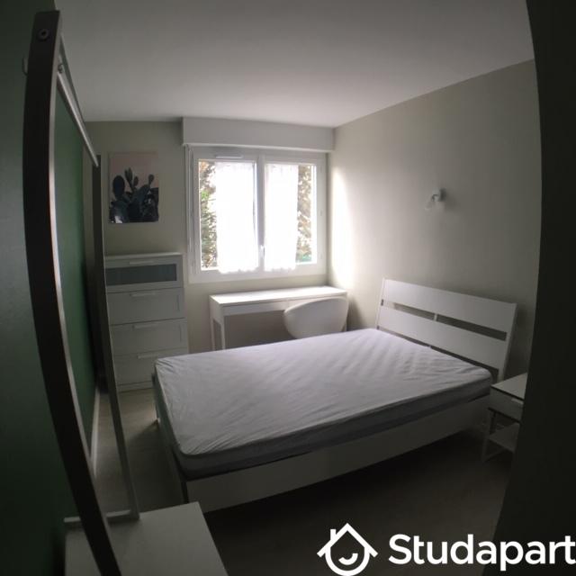 Chambre - 13 m² - 1 pièce