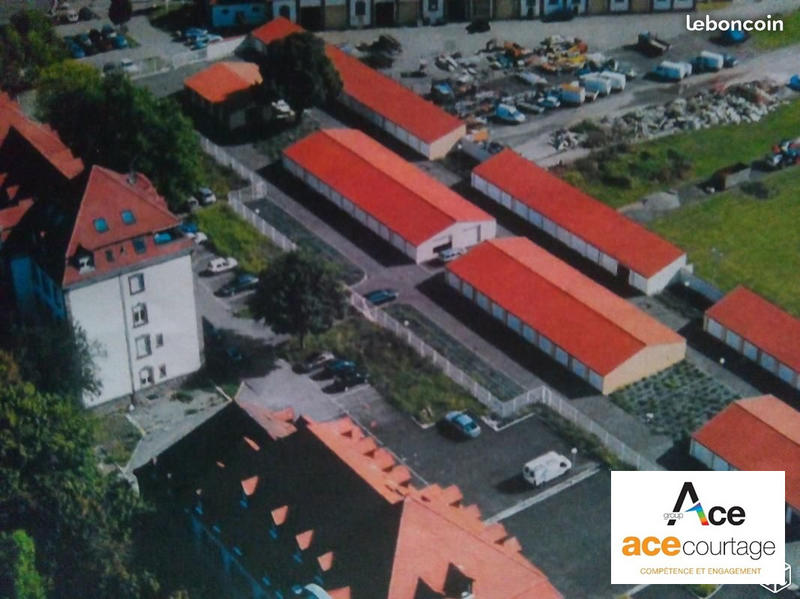 Parking / Garage - 900 m²