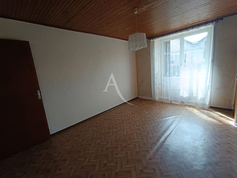 Maison - 97 m² - 5 pièces