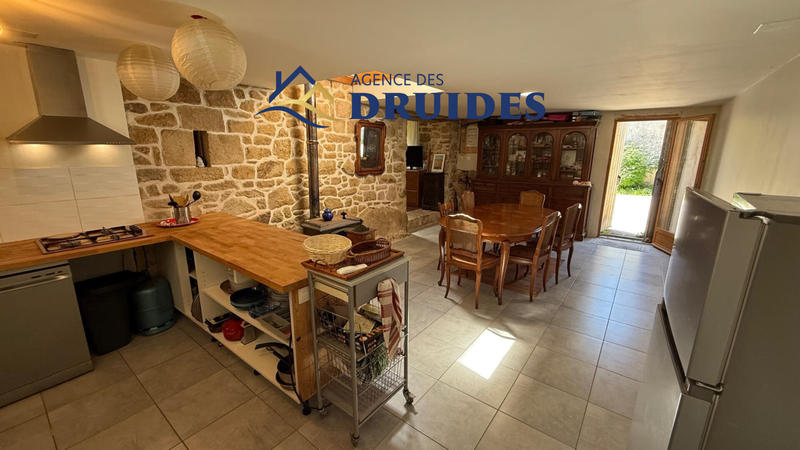 Maison - 93 m² - 5 pièces