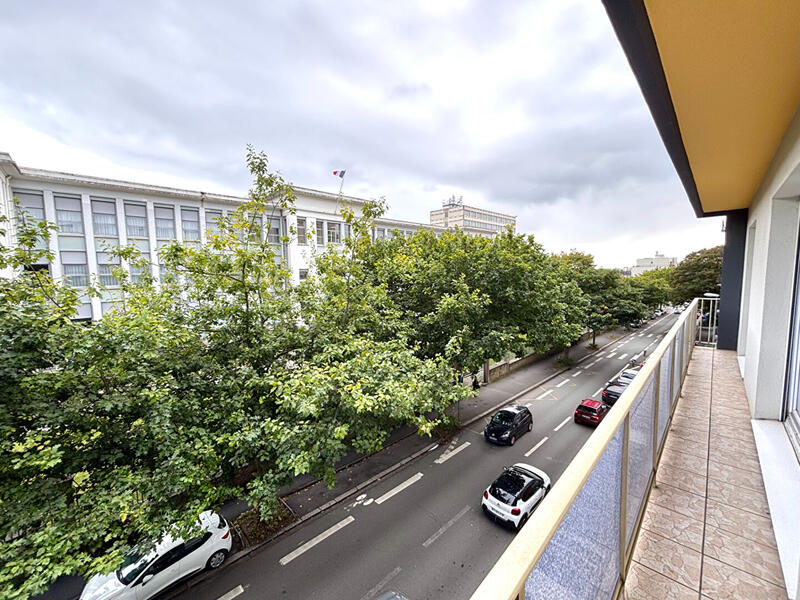 Appartement - 105 m² - 4 pièces