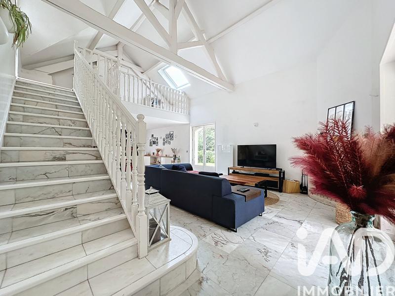 Maison - 140 m² - 6 pièces