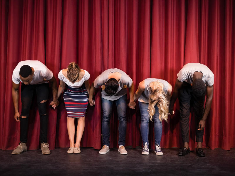 Théâtre : &quot;# c'est énorme !&quot; de Bruno Chapelle