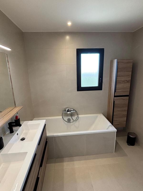 Maison traditionnelle - 130 m² - 6 pièces