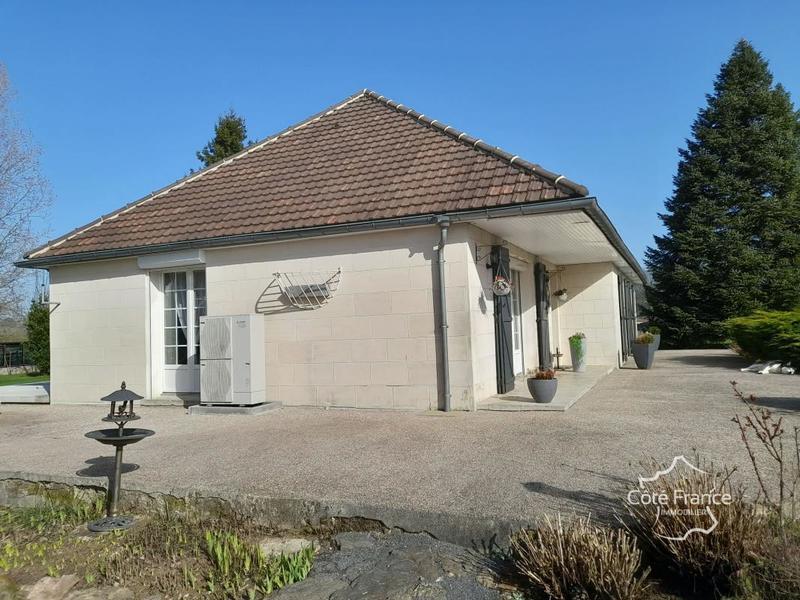 Propriété - 117 m² - 4 pièces