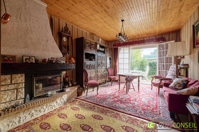 Maison traditionnelle - 165 m² - 8 pièces