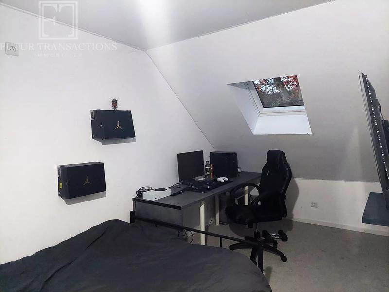 Maison - 180 m² - 12 pièces