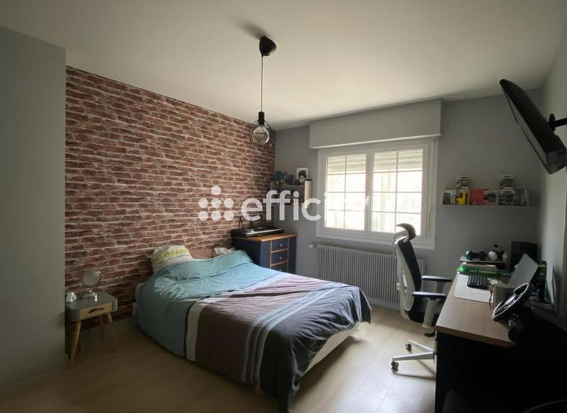 Maison - 161 m² - 6 pièces