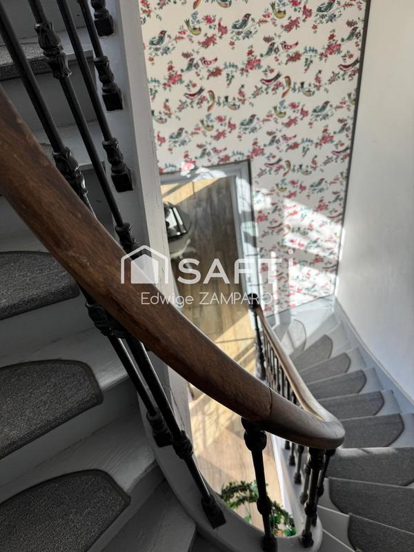 Maison de maîtres - 379 m² - 15 pièces