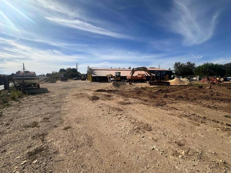 Entrepôt - 1 000 m²