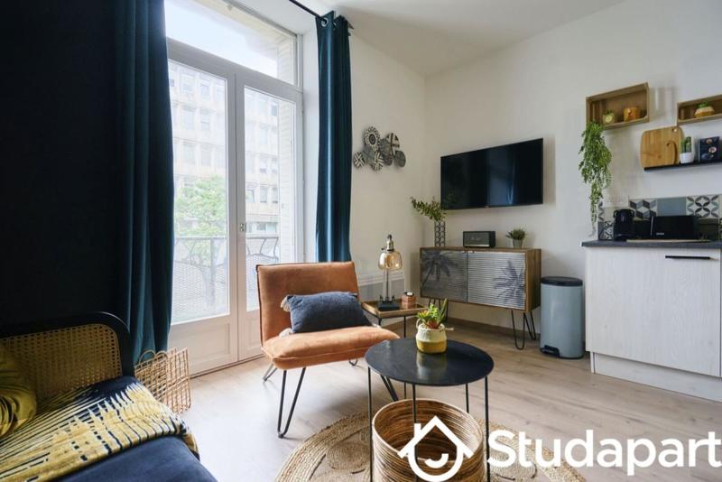 Chambre - 10 m² - 1 pièce