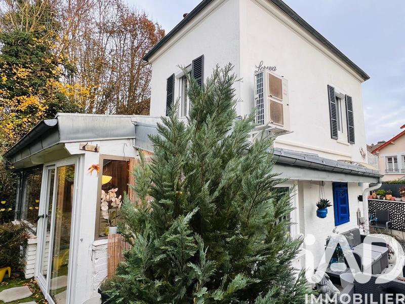 Maison - 100 m² - 5 pièces