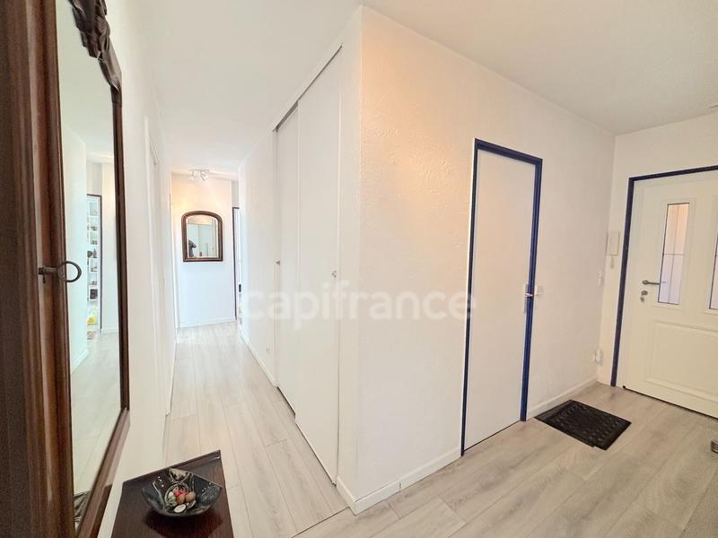 Appartement - 82 m² - 4 pièces