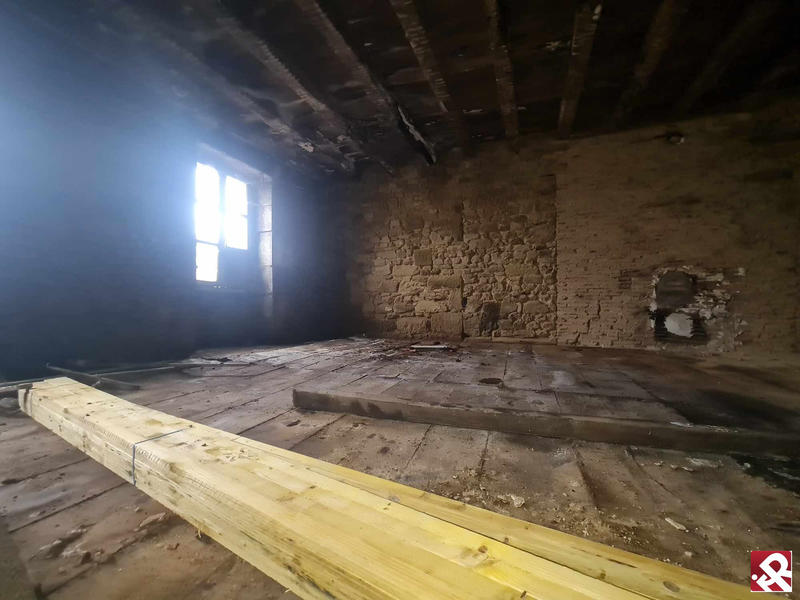 Maison ancienne - 115 m² - 2 pièces