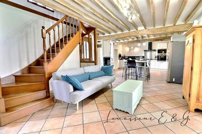 Maison - 137 m² - 6 pièces