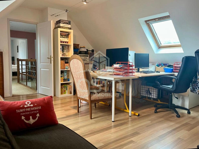 Maison contemporaine - 137 m² - 6 pièces