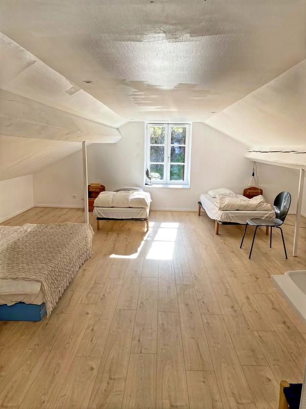 Maison - 270 m² - 7 pièces