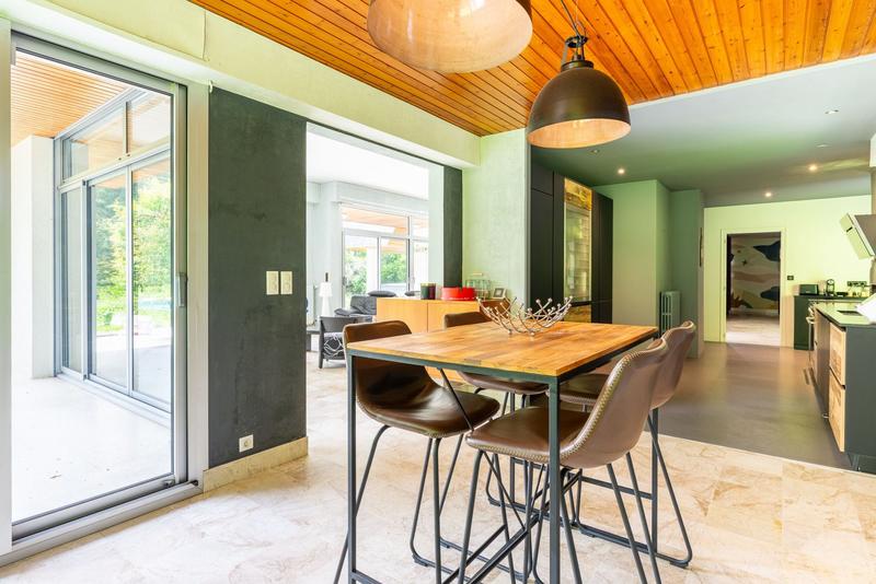 Maison - 371 m² - 9 pièces