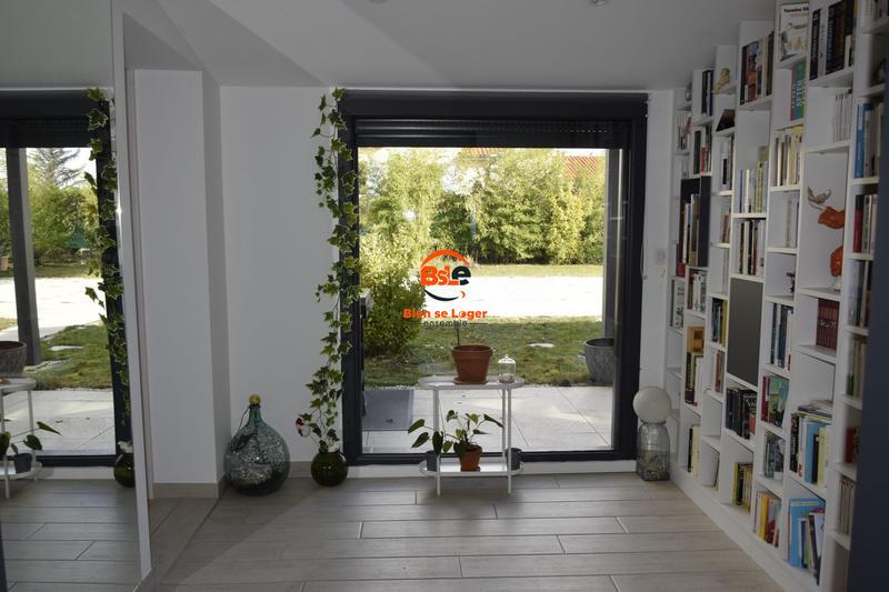 Maison - 225 m² - 8 pièces