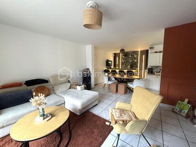 Maison jumelée - 110 m² - 5 pièces